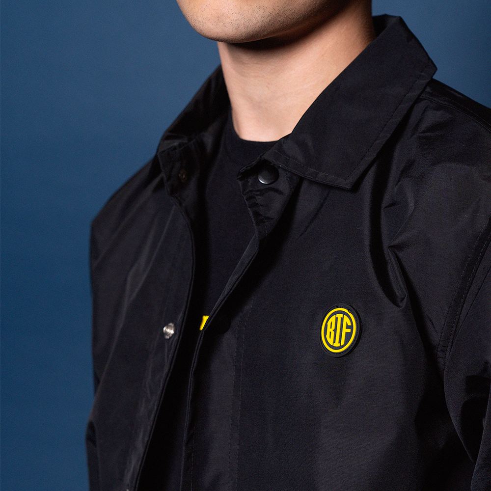 Coach Jakke med BIF Badge