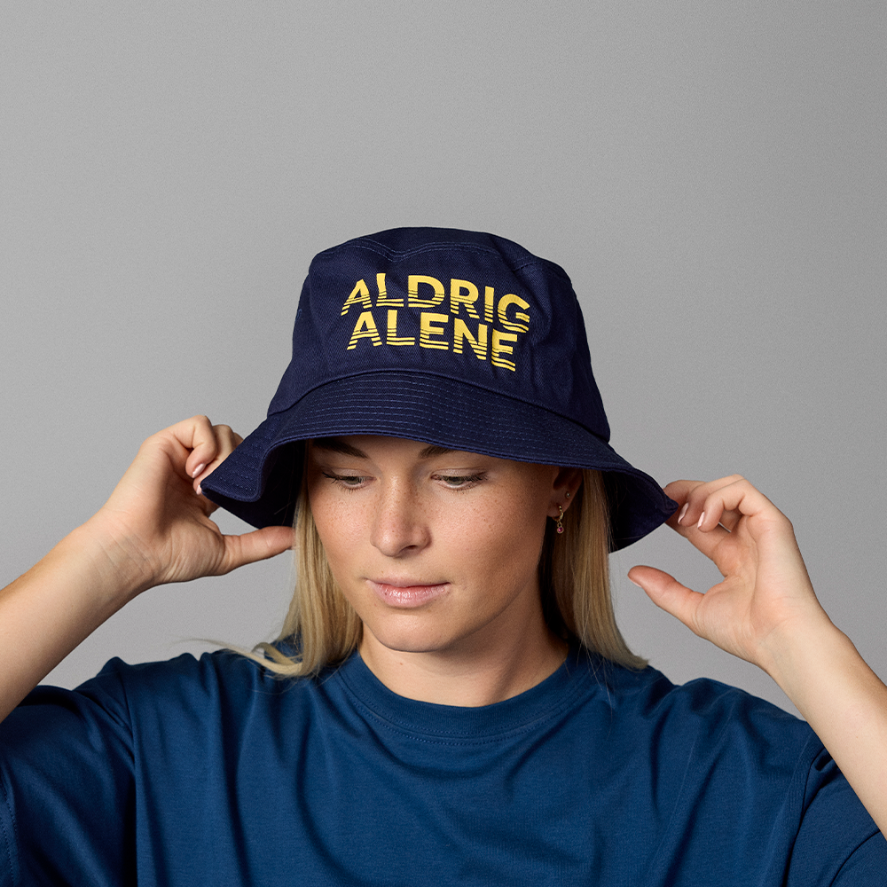 Bøllehat - Aldrig Alene