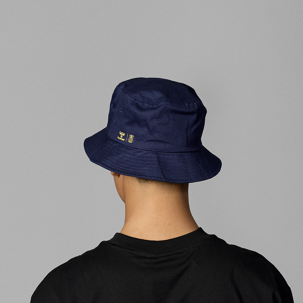 Bøllehat - Aldrig Alene