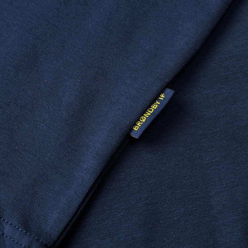 T-Shirt - Navy med BIF Badge