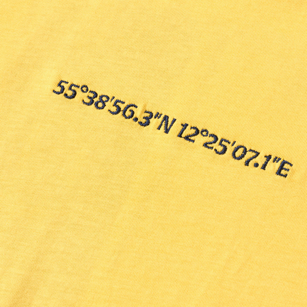 T-shirt - Gul med Stadion/Koordinater