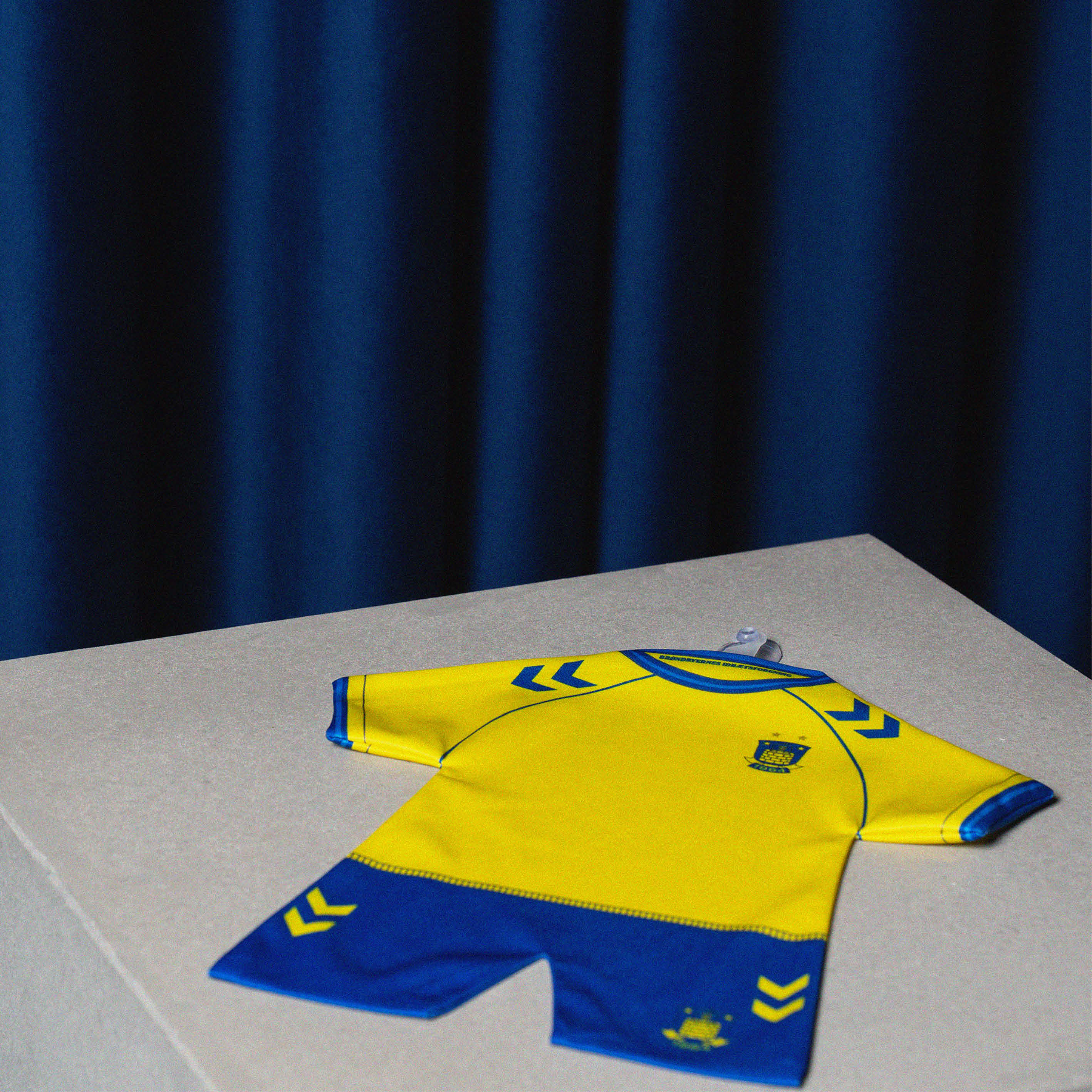 Brøndby Spilledragt med sugekop