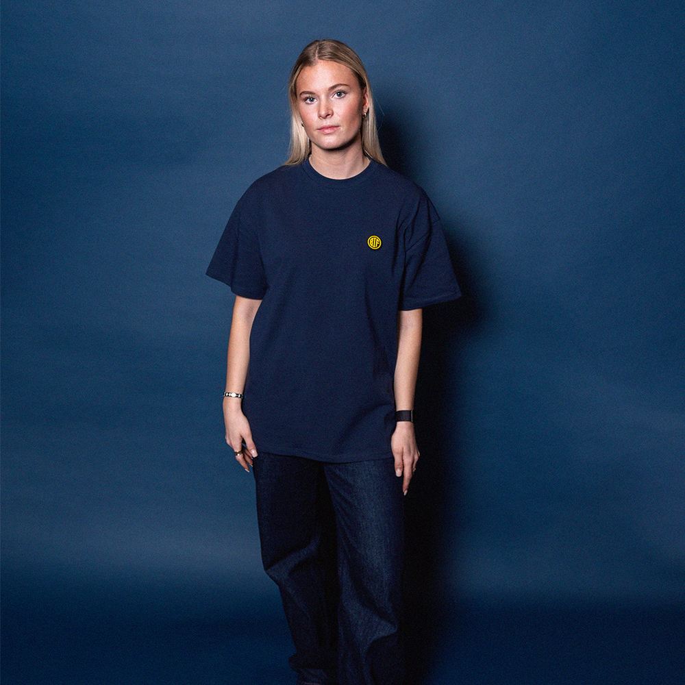 T-Shirt - Navy med BIF Badge